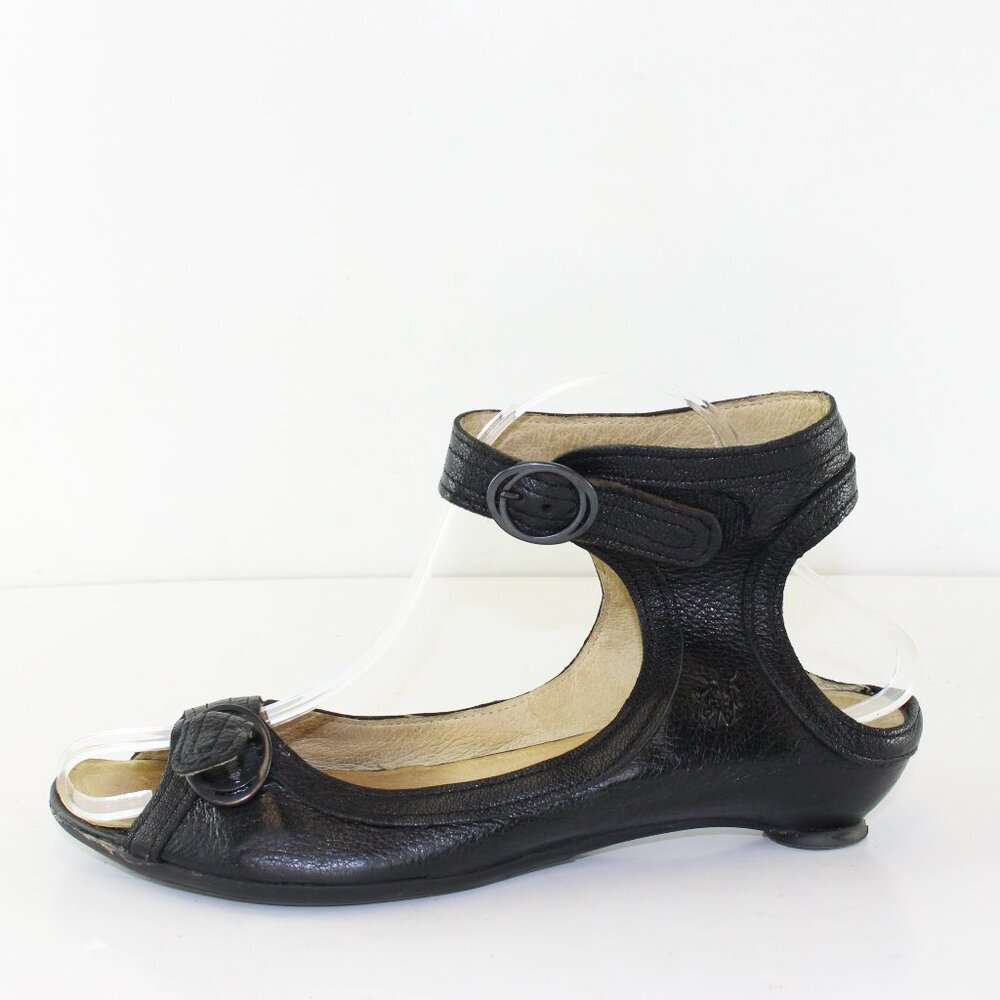Fly London Leather Strap Flat Sandal (EU 39 / 8.5 US) - Picture 2 of 8